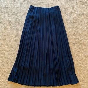 UNIQLO Pleated Midi Skirt